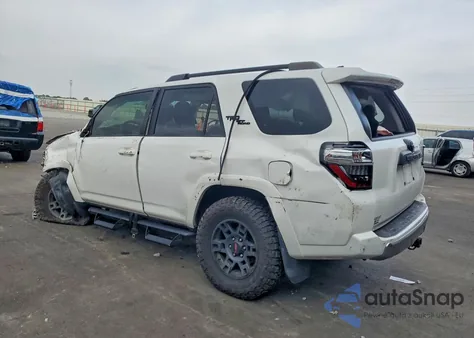 2022 Toyota 4Runner Sr5/Sr5 Premium z USA, uszkodzony, nr VIN JTEPU5JR0N6076640